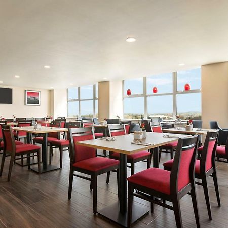Отель Ramada Ист-Килбрайд Экстерьер фото