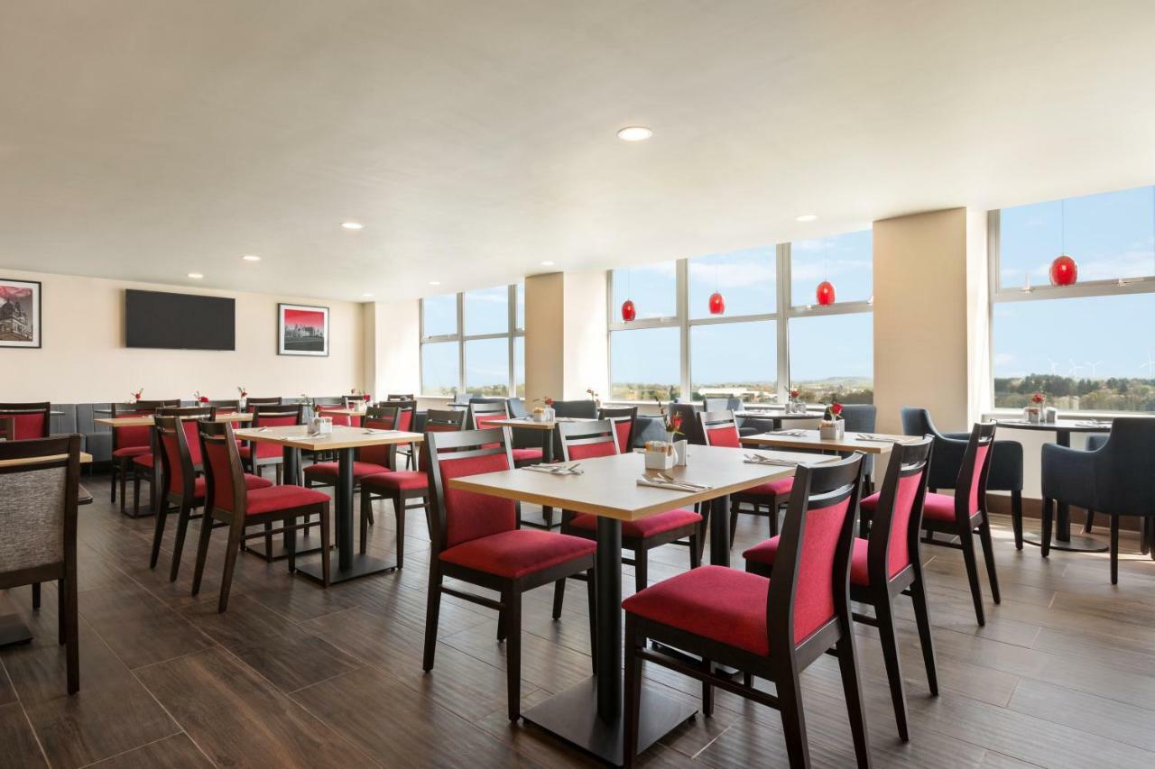 Отель Ramada Ист-Килбрайд Экстерьер фото