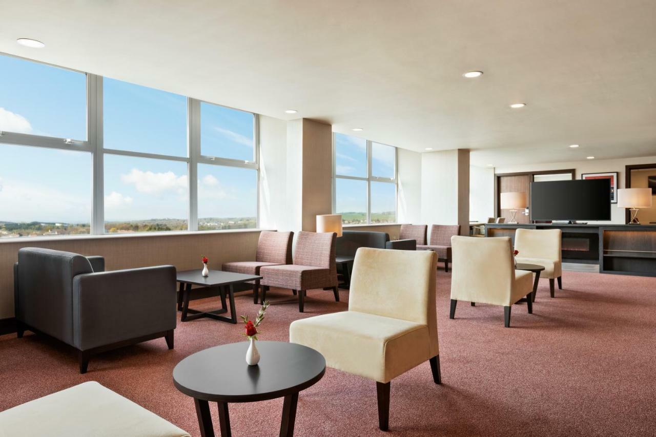 Отель Ramada Ист-Килбрайд Экстерьер фото