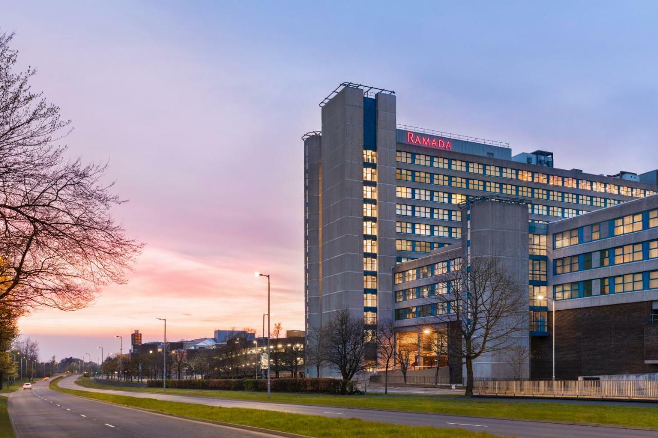 Отель Ramada Ист-Килбрайд Экстерьер фото