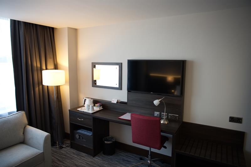 Отель Ramada Ист-Килбрайд Экстерьер фото